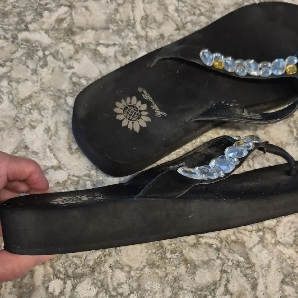 Yellow Box Belicia Black Sandals with Rhinestone and Gold Accents - Picture 7 of 11